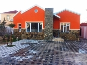 Satılır 4 otaqlı 100 m2 bağ evi Mərdəkan