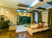 İcarəyə verilir 6 otaqlı 500 m2 yeni tikili 28 May m.