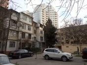 Satılır 2 otaqlı 35 m2 köhnə tikili Elmlər Akademiyası m.