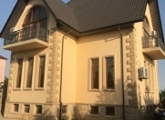 Satılır 7 otaqlı 360 m2 bağ evi Novxanı