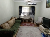 Satılır 4 otaqlı 110 m2 köhnə tikili Azadlıq prospekti m.