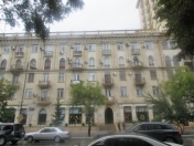 Satılır 7 otaqlı 300 m2 ofis MUM