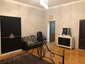 Satılır 4 otaqlı 110 m2 köhnə tikili 7 mkr