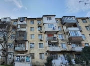 Satılır 1 otaqlı 35 m2 köhnə tikili İnşaatçılar m.