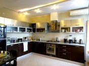 Satılır 4 otaqlı 178 m2 yeni tikili Tibb Universiteti