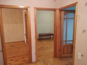 İcarəyə verilir 3 otaqlı 75 m2 köhnə tikili Y.Günəşli