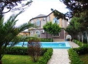 İcarəyə verilir 6 otaqlı 325 m2 bağ evi Şüvəlan