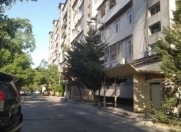 Satılır 5 otaqlı 130 m2 köhnə tikili İnşaatçılar m.