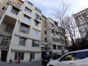 Satılır 2 otaqlı 46 m2 köhnə tikili İnşaatçılar m.