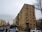 Satılır 3 otaqlı 77 m2 köhnə tikili Yasamal r.