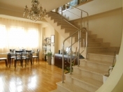 Satılır 5 otaqlı 270 m2 yeni tikili Nəsimi r.