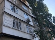 Satılır 4 otaqlı 100 m2 köhnə tikili Əhmədli m.