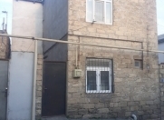 Satılır 3 otaqlı 90 m2 həyət evi Əmircan