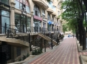 İcarəyə verilir 3 otaqlı 44 m2 ofis Nizami m.