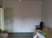 Satılır 4 otaqlı 100 m2 köhnə tikili İnşaatçılar m.