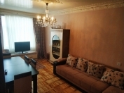 Satılır 3 otaqlı 70 m2 köhnə tikili Yasamal r.