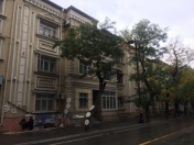 İcarəyə verilir 2 otaqlı 60 m2 köhnə tikili Respublika stadionu