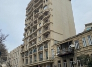 Satılır 10 otaqlı 550 m2 obyekt Səbail r.