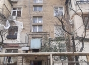 Satılır 1 otaqlı 40 m2 köhnə tikili İnşaatçılar m.