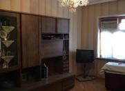 Satılır 2 otaqlı 65 m2 köhnə tikili Xalqlar Dostluğu m.