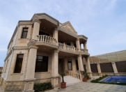 Satılır 7 otaqlı 350 m2 bağ evi Şüvəlan Park ticarət mərkəzi