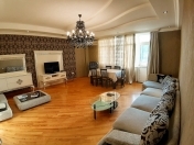 İcarəyə verilir 3 otaqlı 140 m2 yeni tikili Səməd Vurğun parkı