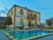 Satılır 7 otaqlı 320 m2 bağ evi Mərdəkan