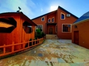 Satılır 4 otaqlı 200 m2 bağ evi Mərdəkan