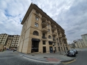 Satılır 4 otaqlı 215 m2 obyekt Xətai r.