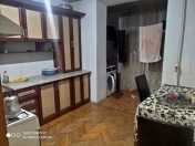 İcarəyə verilir 2 otaqlı 60 m2 köhnə tikili Y.Günəşli