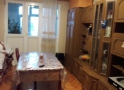 İcarəyə verilir 3 otaqlı 80 m2 köhnə tikili Rəssamlıq Akademiyası