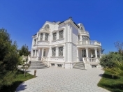 Satılır 10 otaqlı 950 m2 bağ evi Şüvəlan