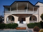 İcarəyə verilir 5 otaqlı 300 m2 bağ evi Şüvəlan