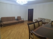 İcarəyə verilir 3 otaqlı 140 m2 yeni tikili Ayna Sultanova heykəli