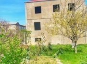 Satılır 11 otaqlı 450 m2 bağ evi Mehdiabad