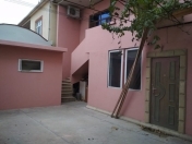 Satılır 8 otaqlı 190 m2 həyət evi Xətai r.