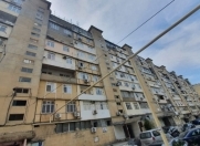 Satılır 3 otaqlı 80 m2 köhnə tikili Ukrayna dairəsi