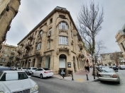 İcarəyə verilir 7 otaqlı 230 m2 ofis Sahil m.