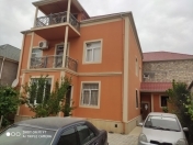 Satılır 6 otaqlı 270 m2 həyət evi Ramana