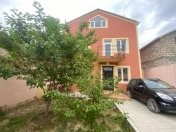 Satılır 4 otaqlı 240 m2 bağ evi Mərdəkan