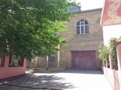 Satılır 6 otaqlı 360 m2 həyət evi Saray