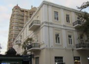 Satılır 6 otaqlı 130 m2 köhnə tikili Sahil m.
