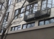 Satılır 3 otaqlı 95 m2 köhnə tikili Atatürk parkı