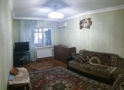 İcarəyə verilir 3 otaqlı 80 m2 köhnə tikili Zərifə Əliyeva adına park