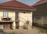 Satılır 4 otaqlı 100 m2 həyət evi Binə