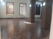 İcarəyə verilir 2 otaqlı 230 m2 ofis Nizami m.