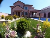 Satılır 5 otaqlı 300 m2 bağ evi Mərdəkan