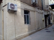 İcarəyə verilir 2 otaqlı 45 m2 köhnə tikili İçəri Şəhər