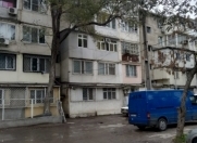 Satılır 2 otaqlı 50 m2 köhnə tikili İnşaatçılar m.