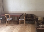 İcarəyə verilir 3 otaqlı 90 m2 köhnə tikili Tibb Universiteti